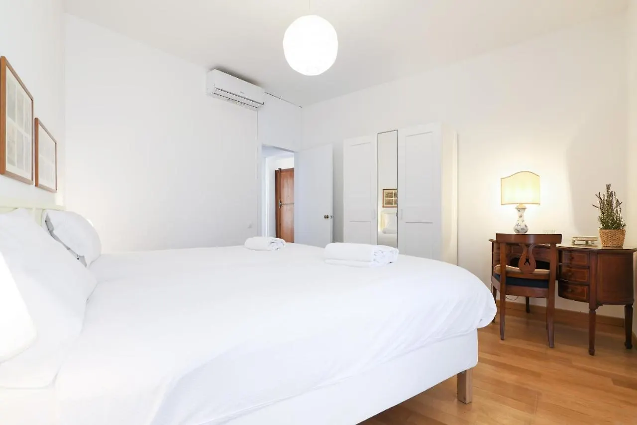 Appartamento Primopiano - Valparaiso Milano 0*,  Italia