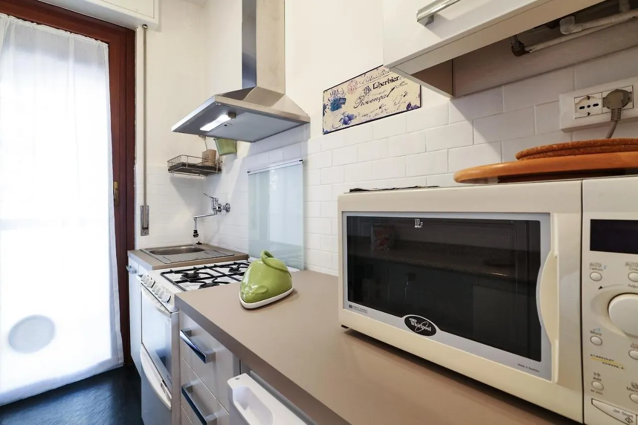 Appartamento Primopiano - Valparaiso Milano